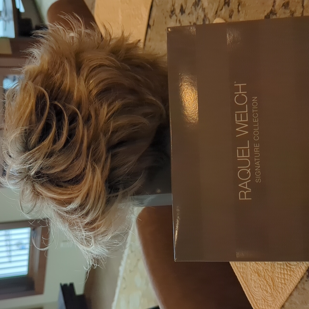 Raquel Welch wig